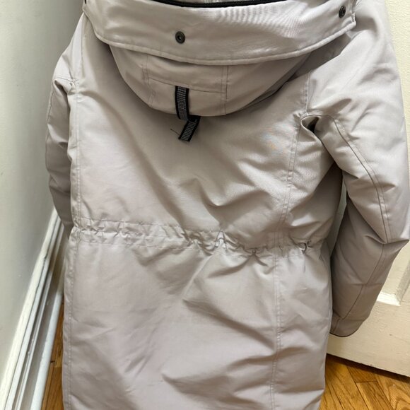Canada Goose Parka - Picture 7 of 16